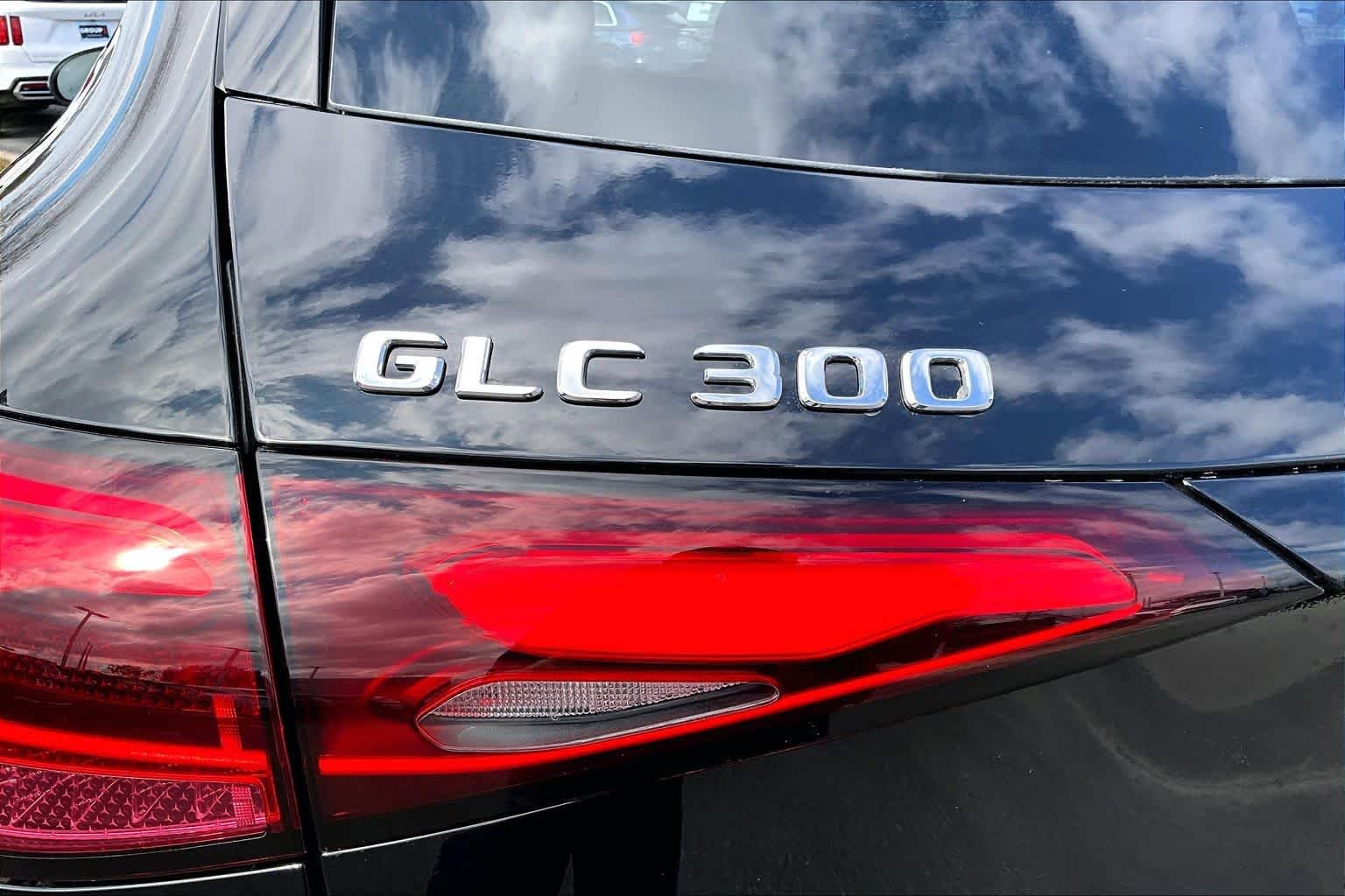 New 2026 Black Mercedes-Benz GLC 300 image 7