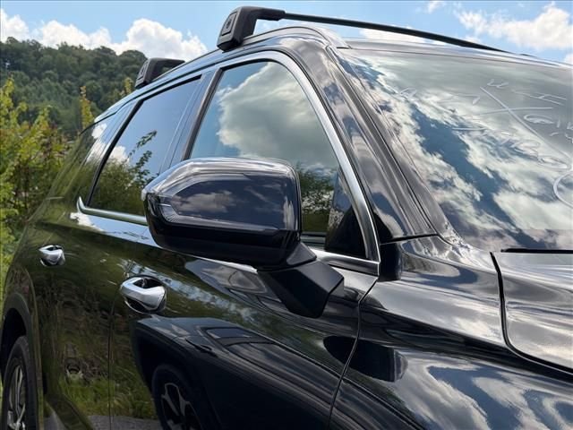 Used 2022 Black Hyundai SEL image 19