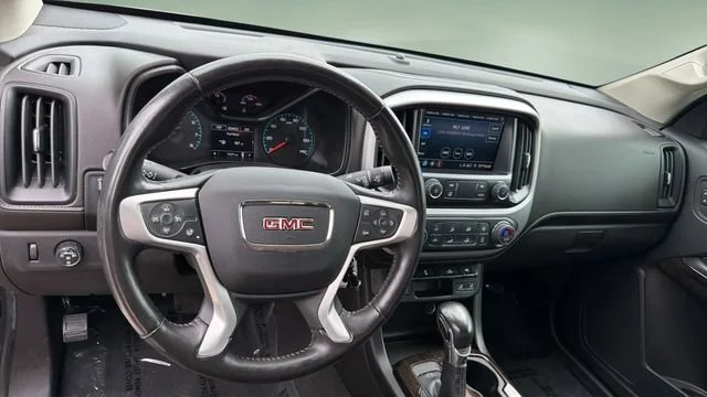 Used 2022 Onyx Black GMC Elevation image 29