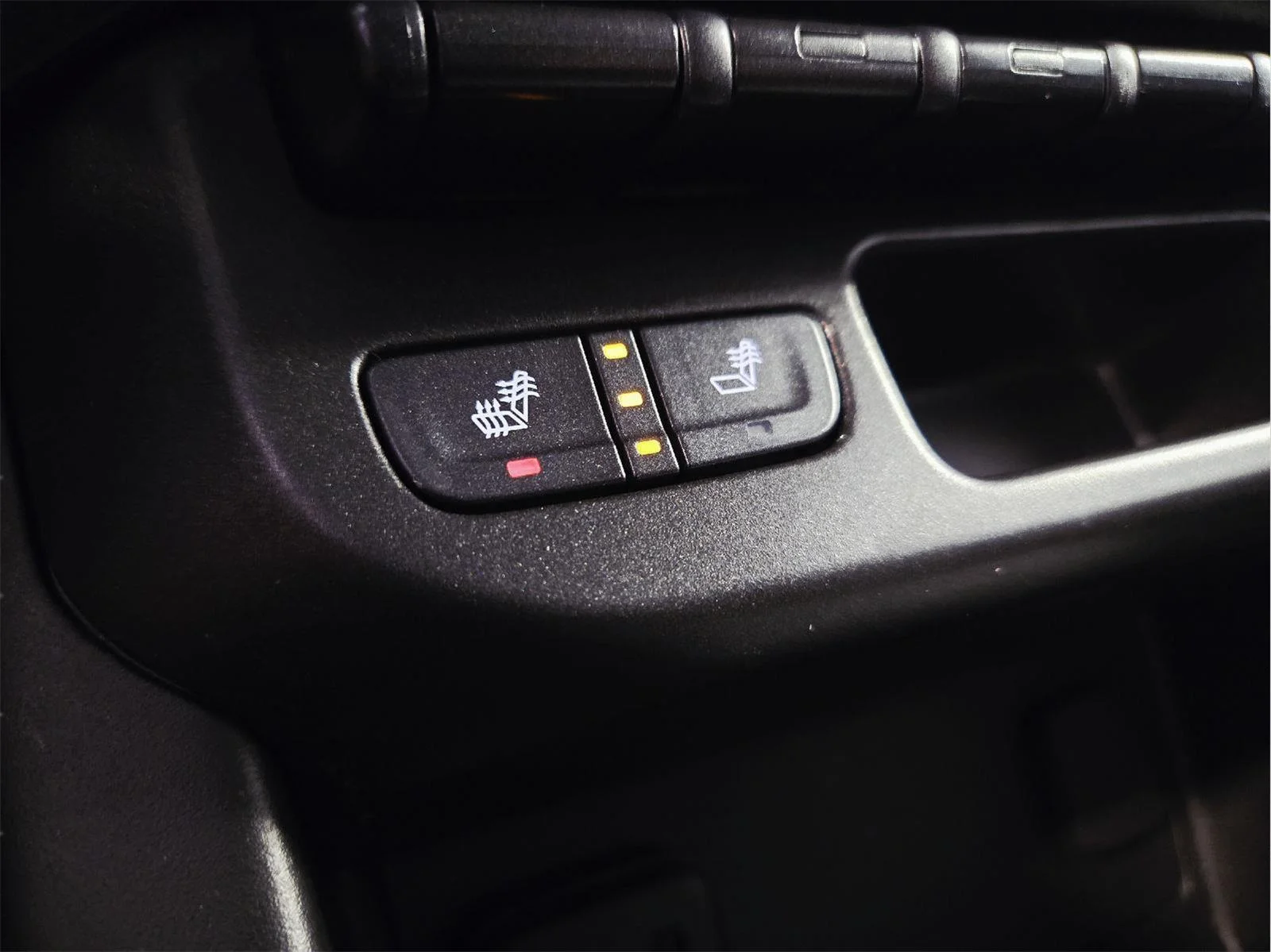Used 2022 Sand Dune Metallic Chevrolet 4WD ZR2 image 18