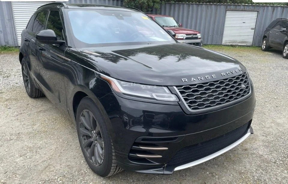 Used 2020 Black Land Rover P250 R-Dynamic S image 3