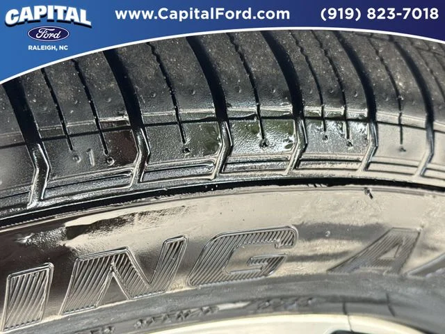 Used 2025 Silver Nissan 1.6 SV image 14