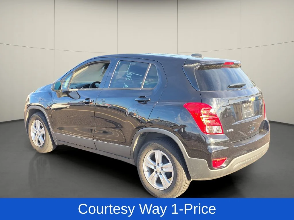Used 2020 Black Chevrolet LS image 6