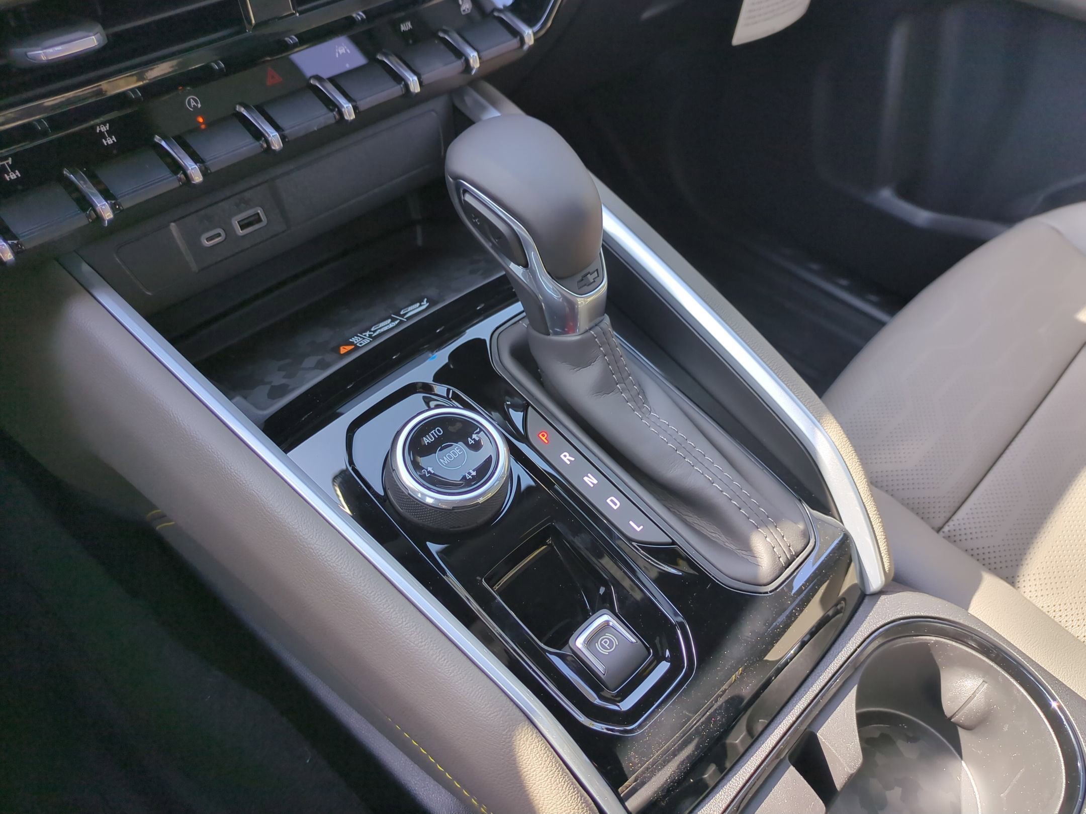 2026 Chevrolet Colorado ZR2 - Photo 19