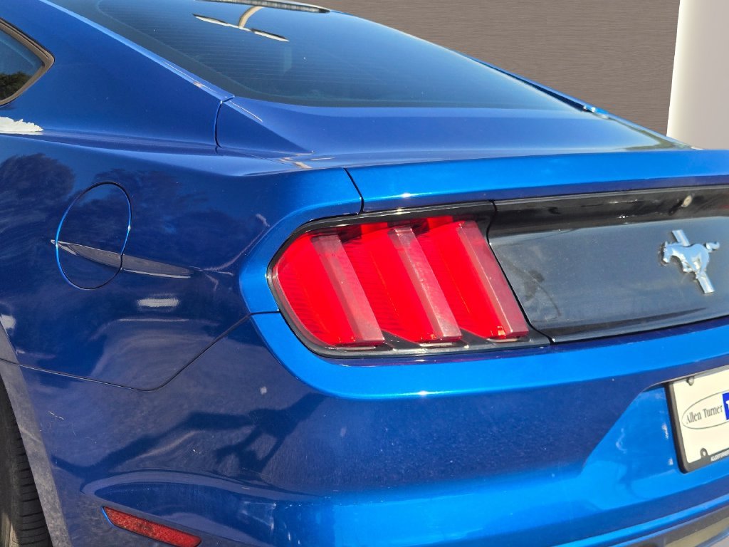 Used 2017 Blue Ford V6 image 9