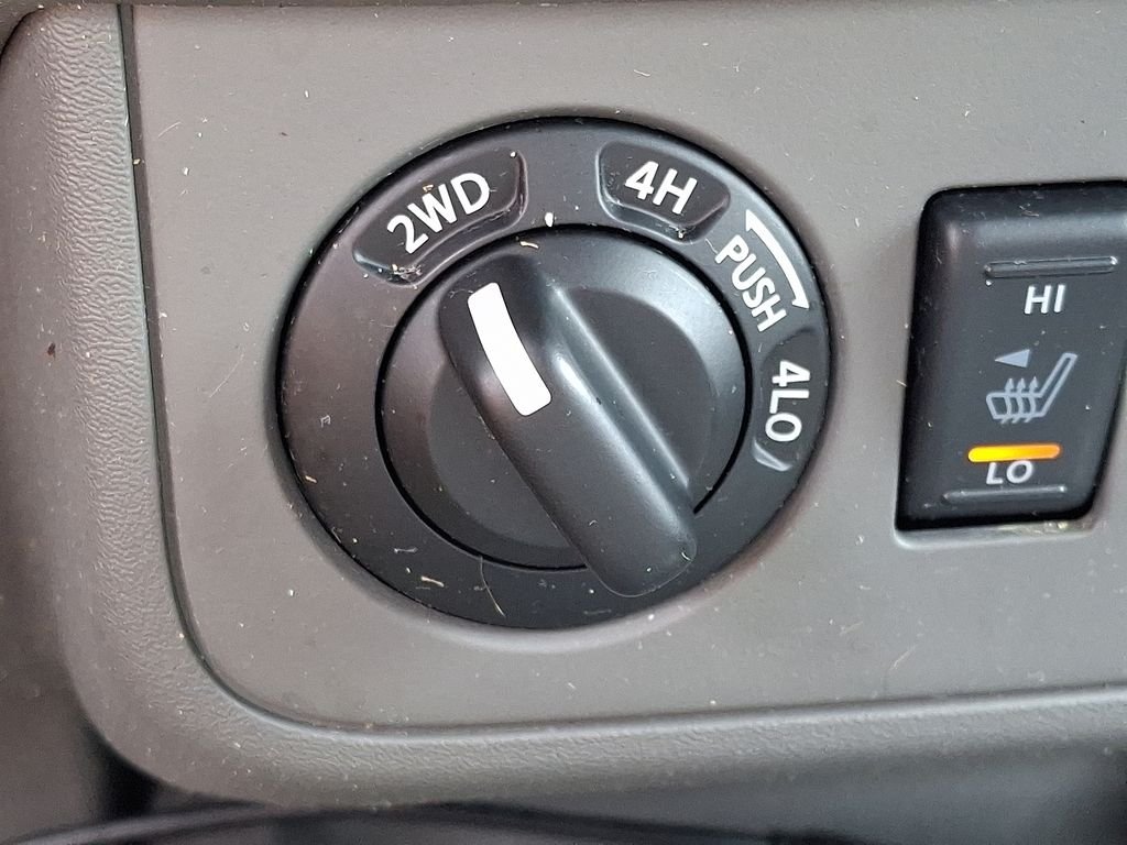 Used 2018 White Nissan SV image 22