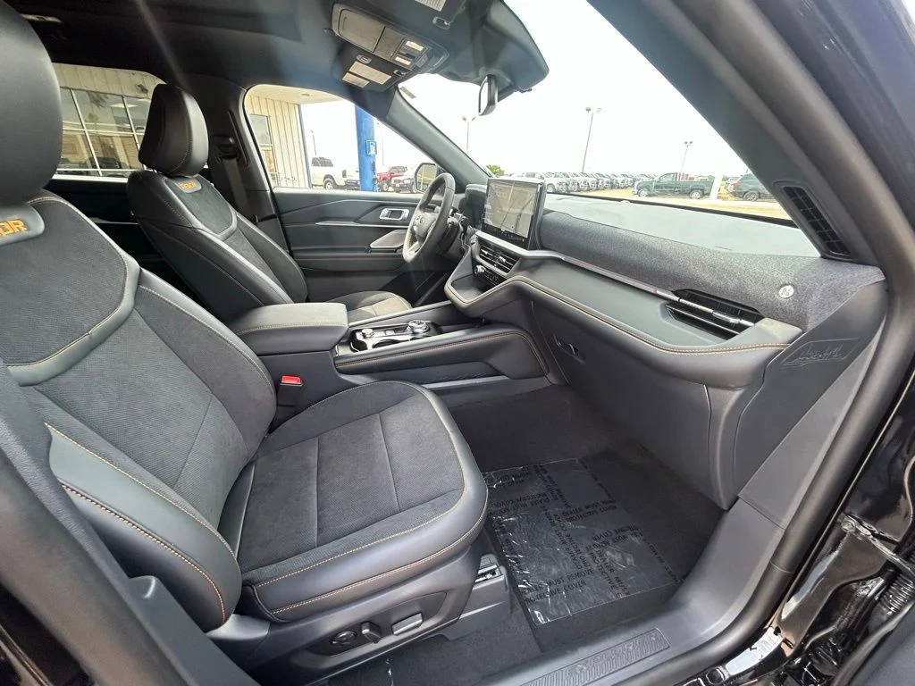 New 2026 Agate Black Metallic Ford Tremor® image 23