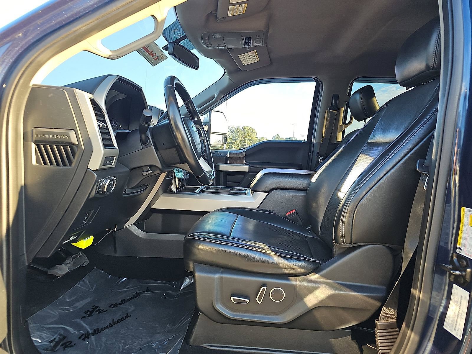 2019 Ford F-250 Lariat photo 3