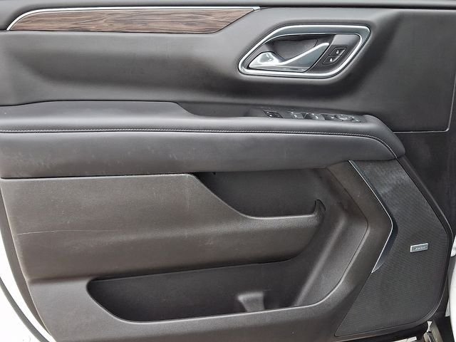 Used 2021 White Chevrolet Z71 image 11