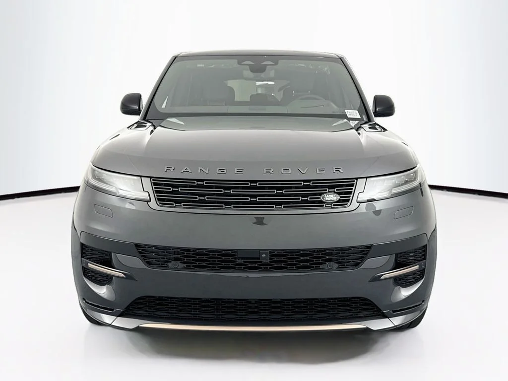New 2026 Carpathian Grey Land Rover Dynamic SE image 2