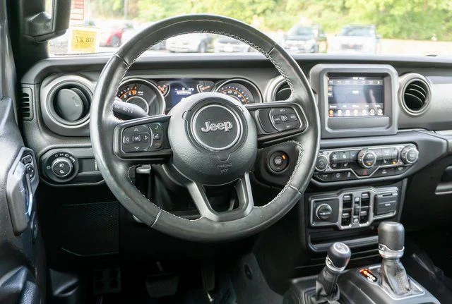 Used 2023 Gray Jeep Sport S image 13