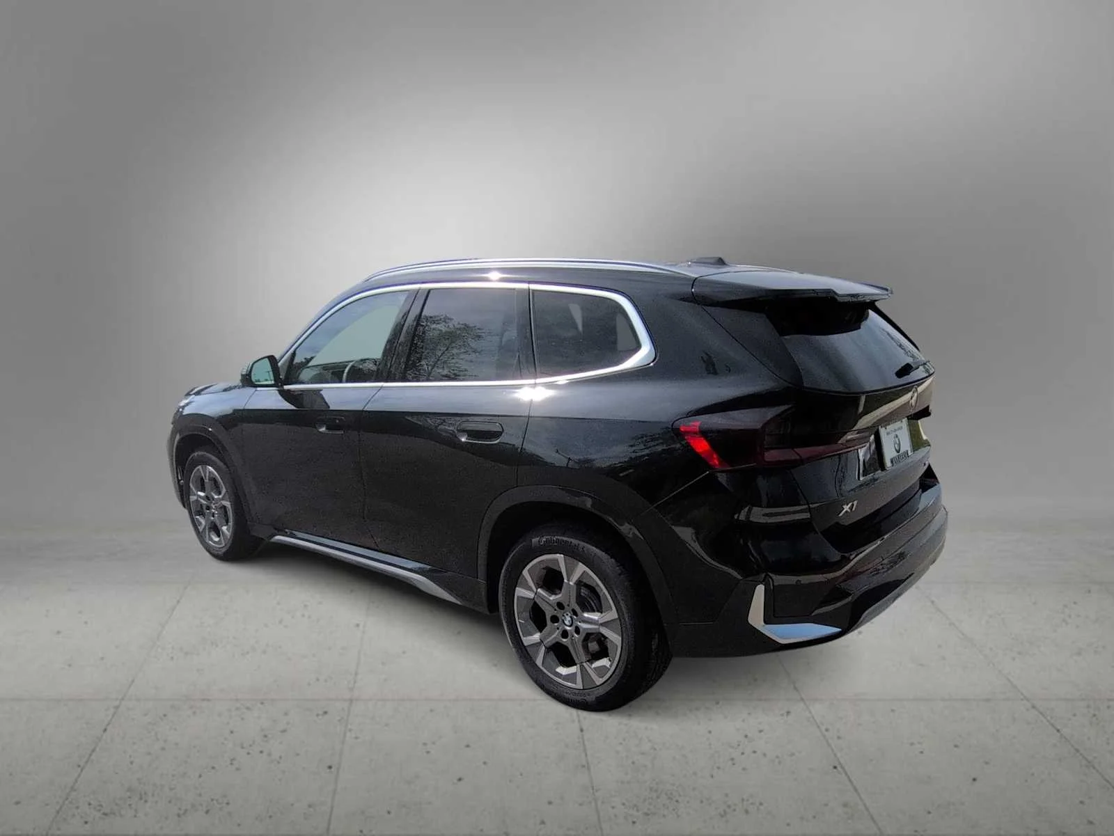 New 2026 Black Sapphire Metallic BMW xDrive28i image 6
