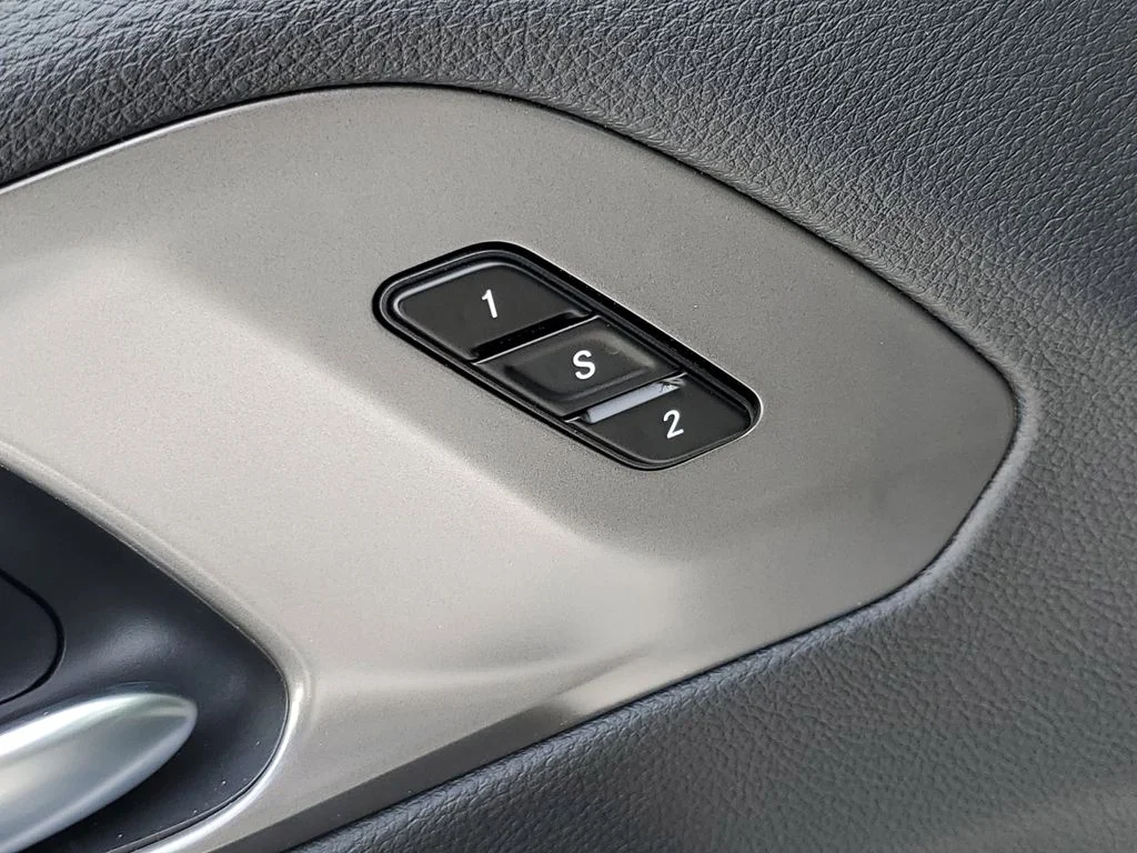 2026 Chrysler Pacifica Select - Photo 25