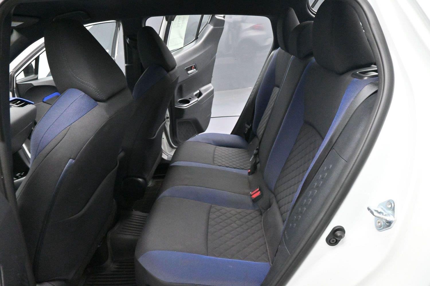 Used 2022 Wind Chill Pearl Toyota XLE image 25