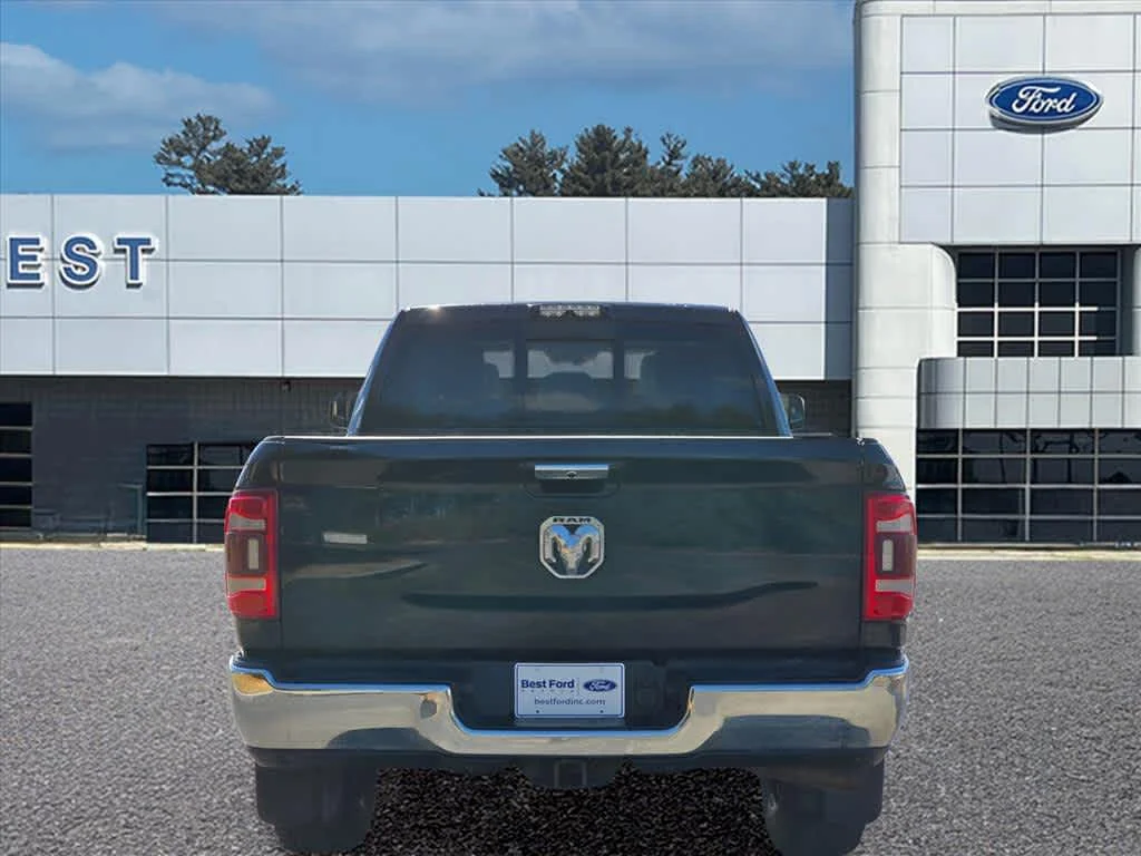 Used 2019 Diamond Black Crystal Pearlcoat Ram Laramie image 6