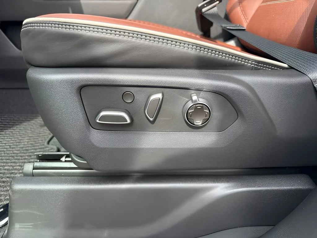 New 2026 Glacier White Tricoat GMC Denali Ultimate image 10