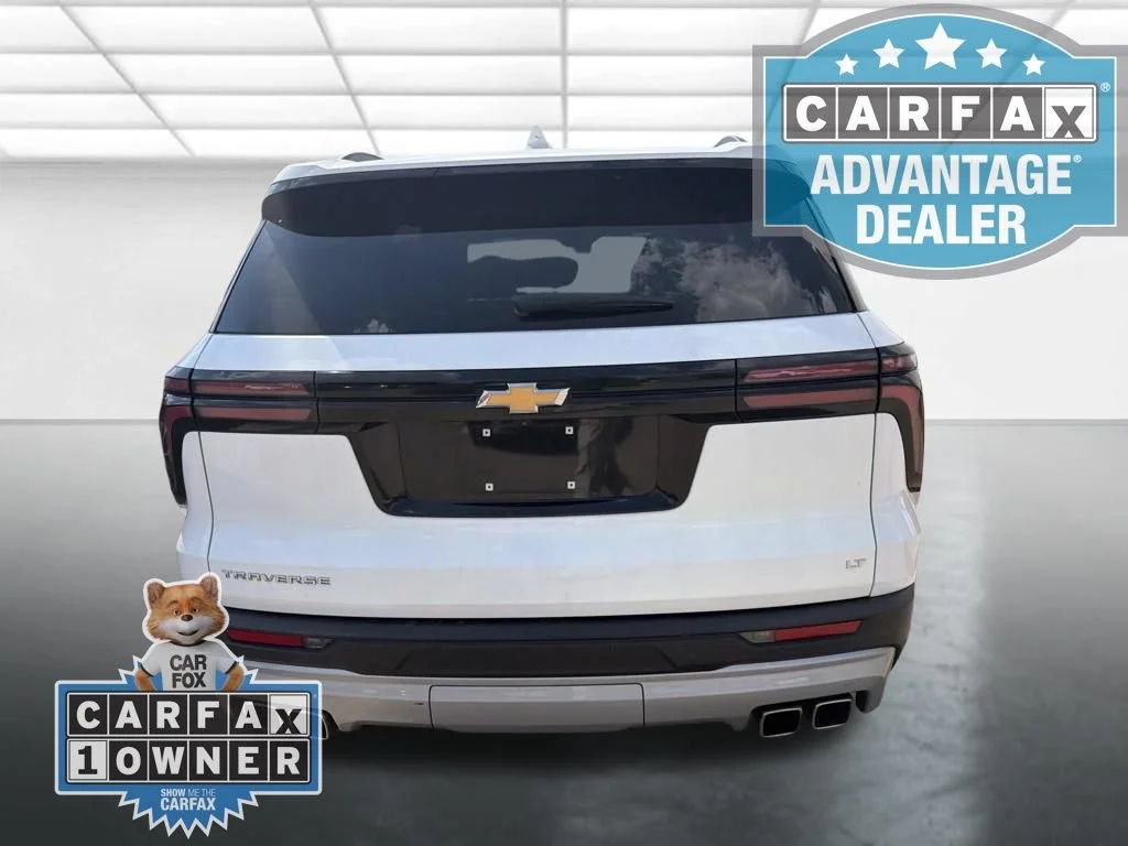 Used 2024 Summit White Chevrolet LT image 3