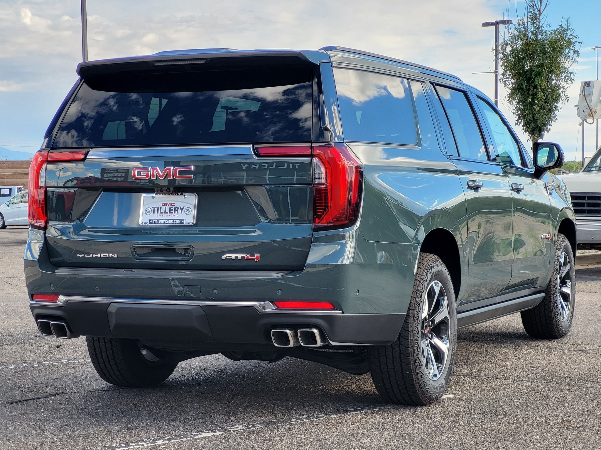 2026 GMC Yukon XL AT4 - Photo 7
