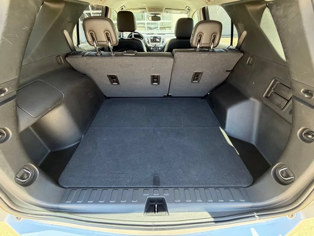 Used 2019 SILVER ICE METALLIC Chevrolet Premier image 15