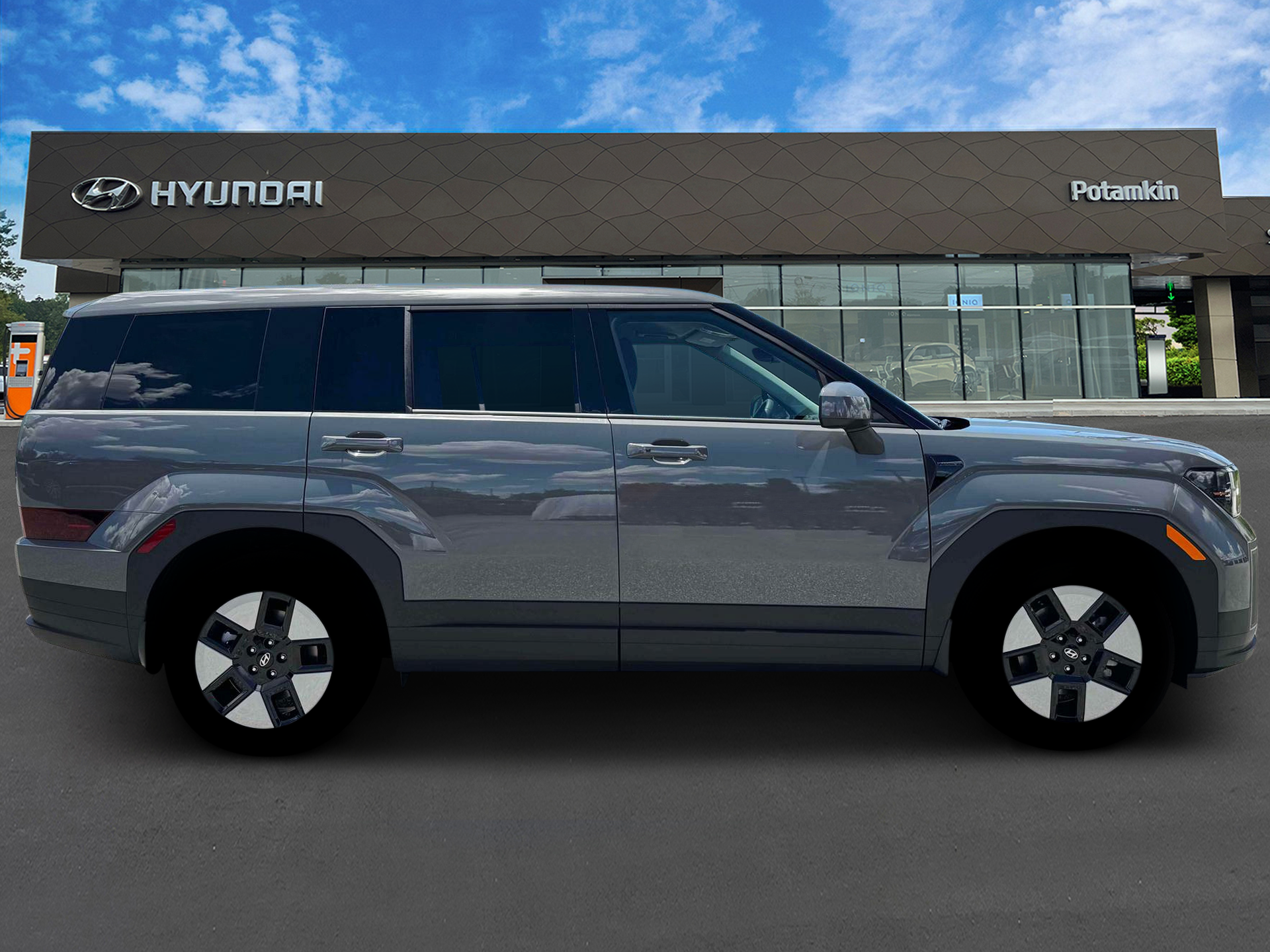 New 2026 Hampton Gray Hyundai SE image 8