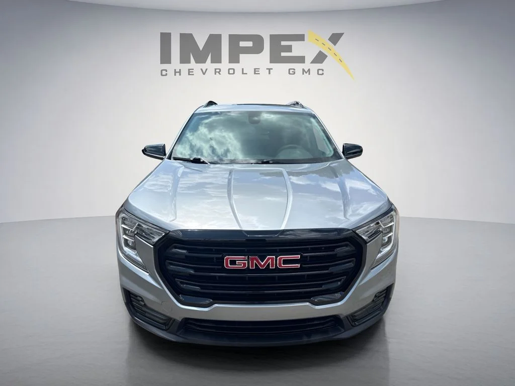 Used 2024 Silver GMC SLE image 8