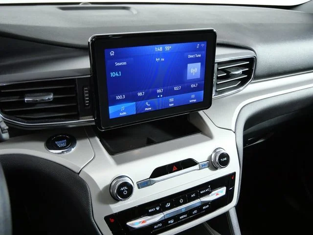Used 2024 Silver Ford XLT image 19