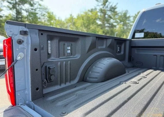 New 2026 Glacier Gray Metallic Tri-Coat Ford F-350® King Ranch® image 7