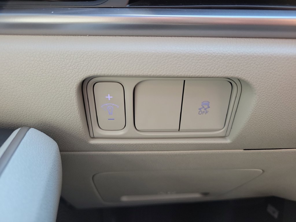 New 2026 Glacial White Pearl Kia S image 25