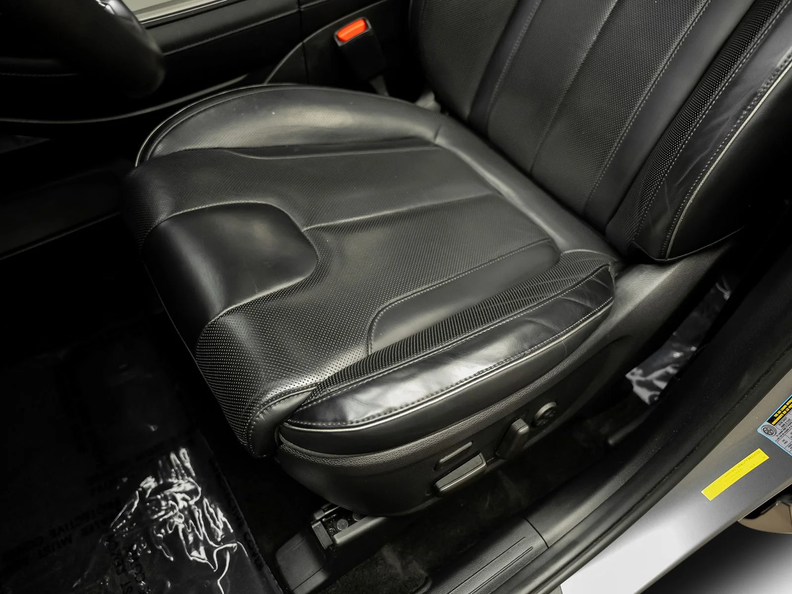 Used 2020 Silver Hyundai Limited image 32