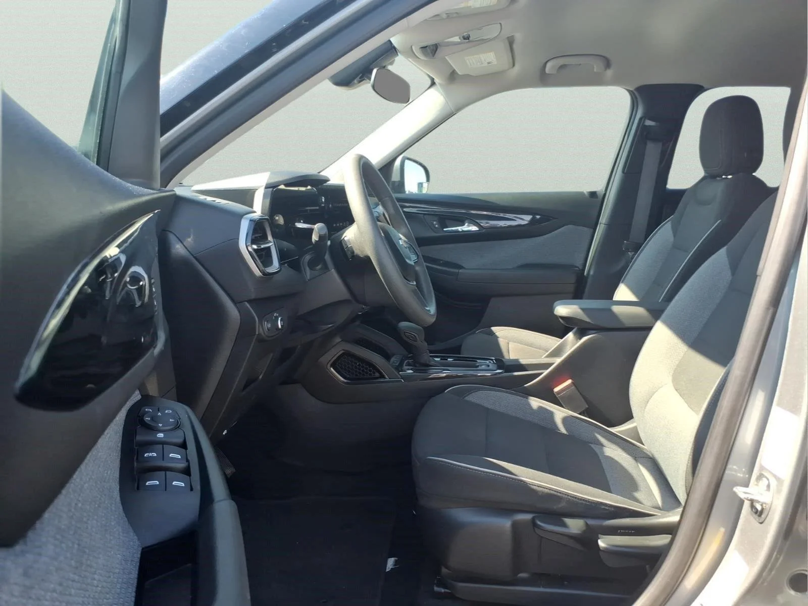Used 2025 Sterling Gray Metallic Chevrolet LT image 16