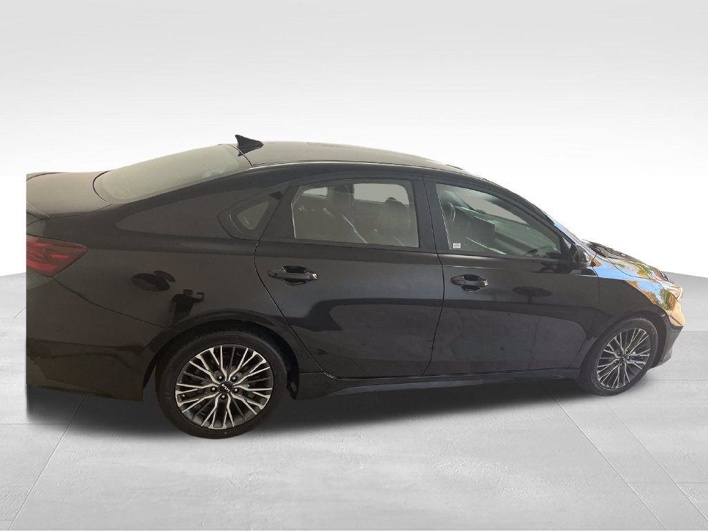 Used 2024 Black Kia GT-Line image 6