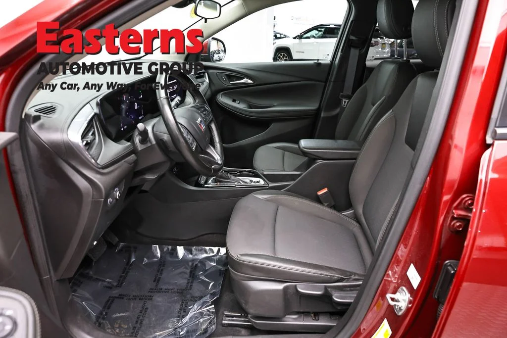 Used 2024 Red Buick Preferred image 13