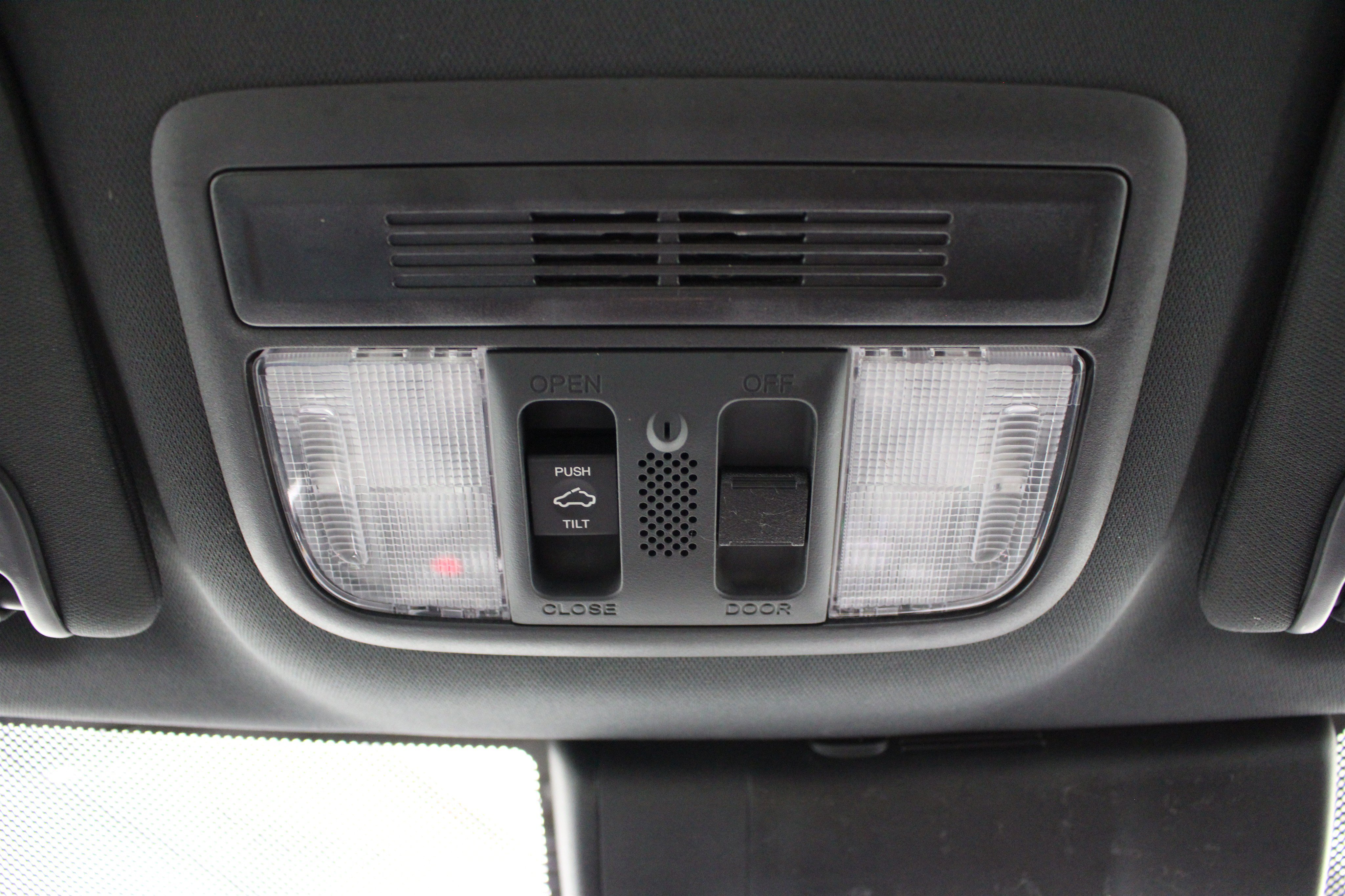 Used 2020 Platinum White Pearl Honda  image 20