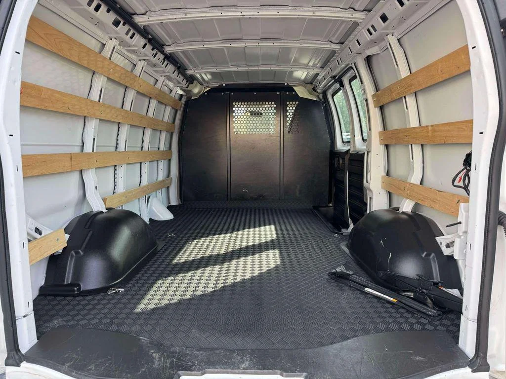 2023 Chevrolet Express Cargo Work Van - Photo 15