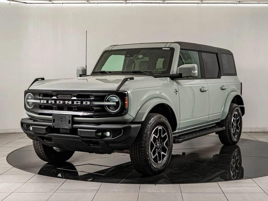2024 Ford Bronco Outer Banks 4x4's photo