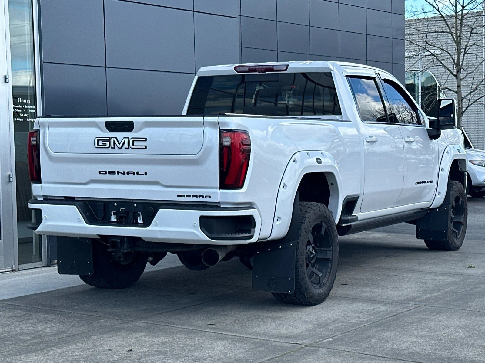Used 2024 White Frost GMC Denali Ultimate image 3