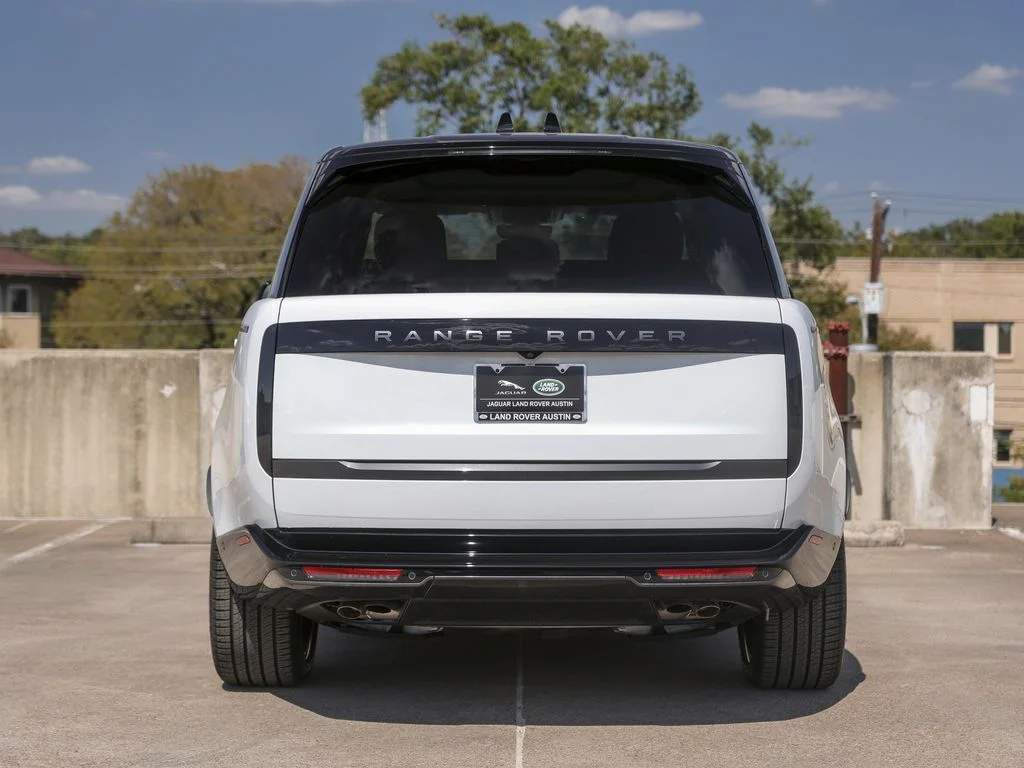 New 2025 White Land Rover SE image 7