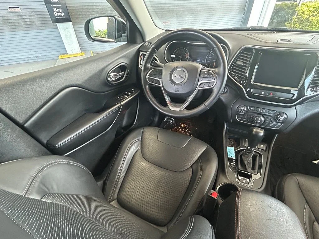 Used 2020 Black Jeep Limited image 9