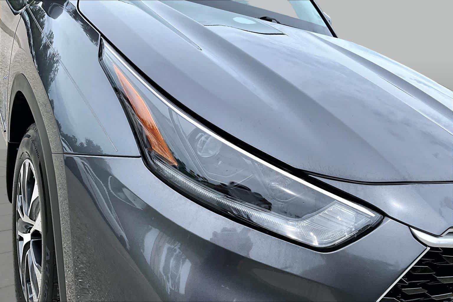 Used 2021 Magnetic Gray Metallic Toyota XLE image 28