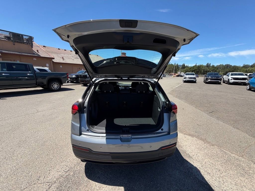 2027 Chevrolet Bolt LT - Photo 25