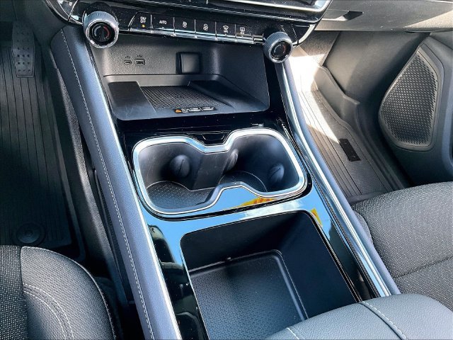 2026 Chevrolet Traverse LT - Photo 16