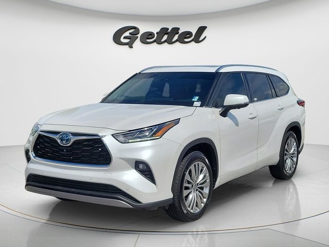 2023 Toyota Highlander Hybrid Platinum