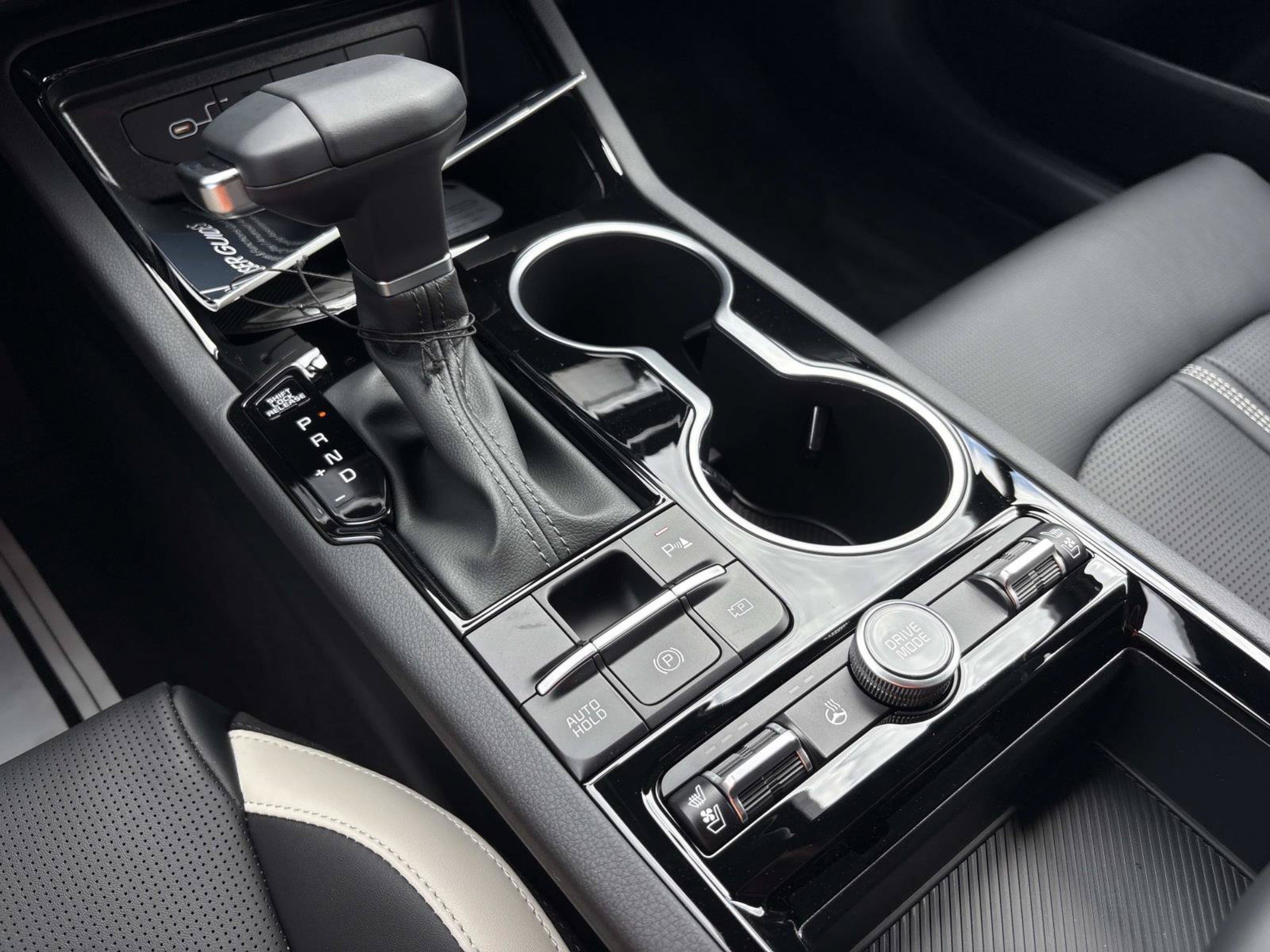New 2027 Snow White Pearl Kia GT-Line image 27