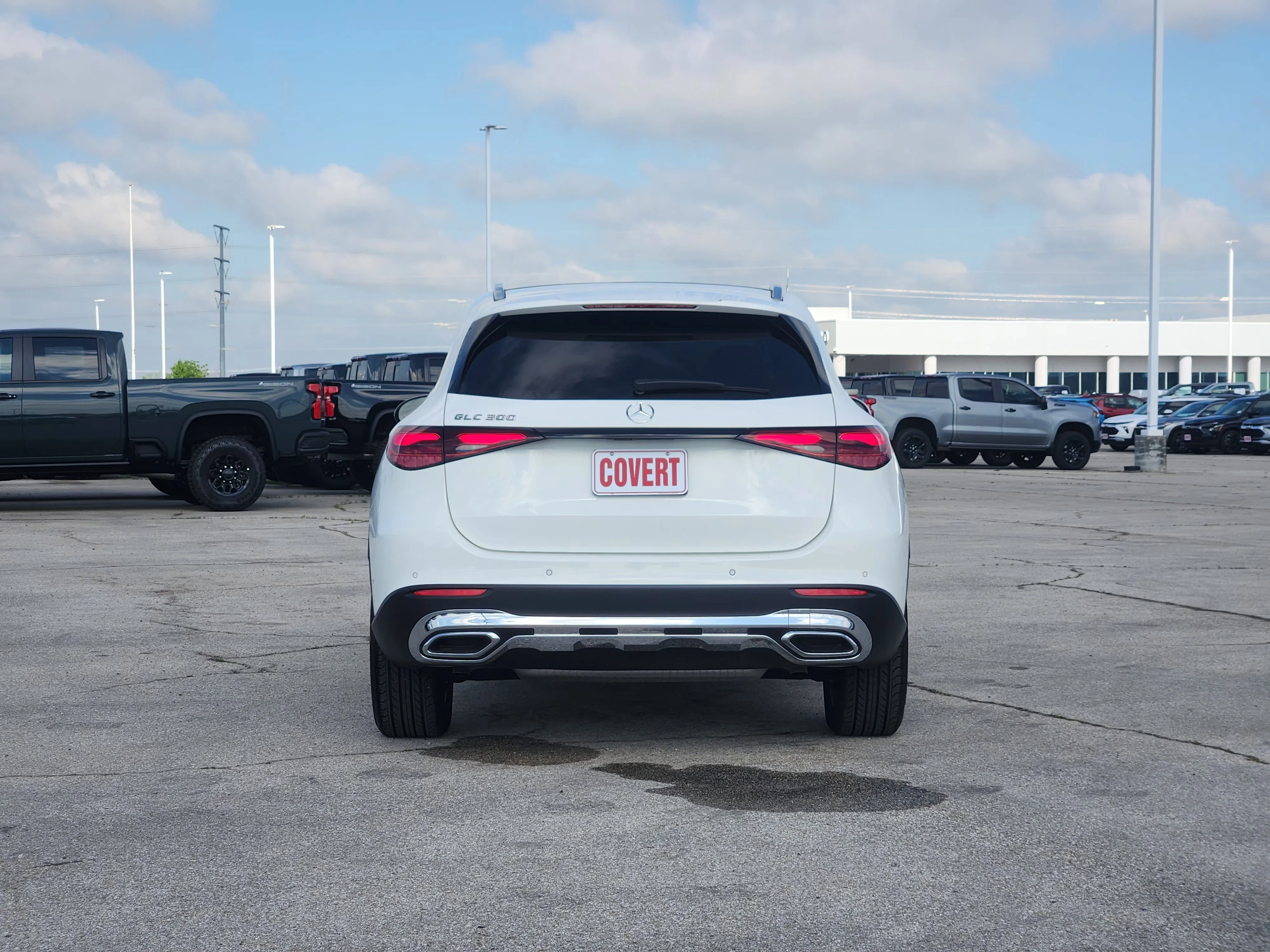 Used 2025  Mercedes-Benz GLC 300 Base image 6
