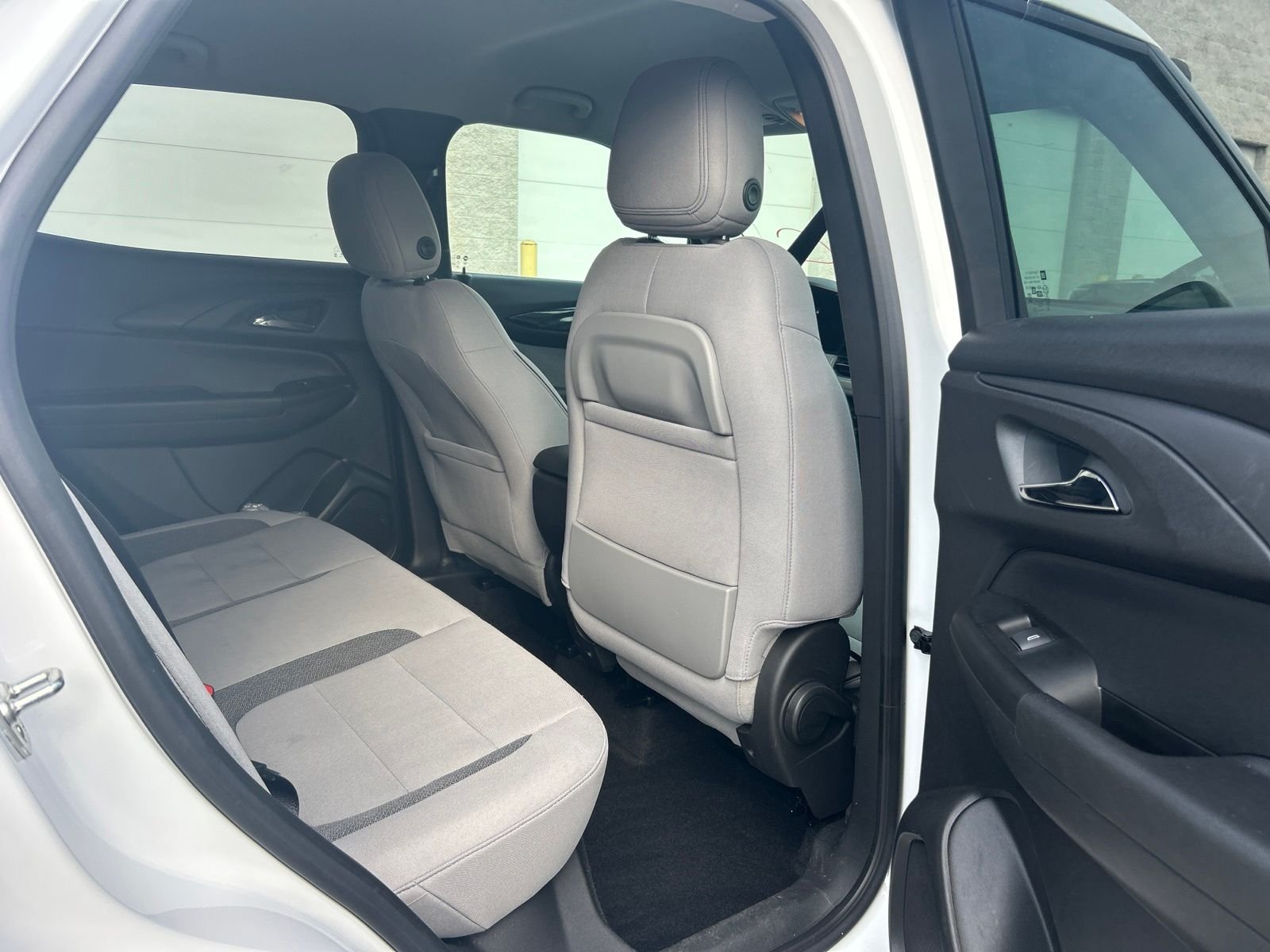 Used 2024 White Chevrolet LT image 29