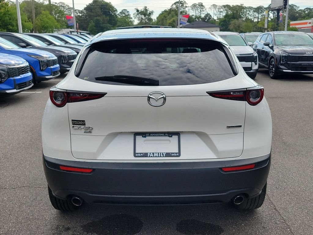 Used 2021 White Mazda Select image 5
