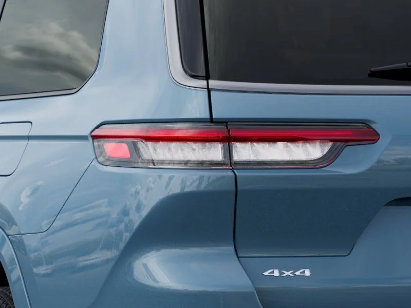 New 2026 Steel Blue Exterior Paint Jeep Limited Reserve image 9