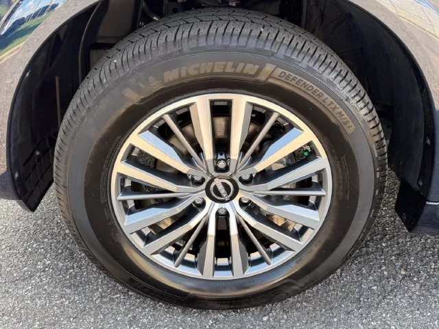 Used 2024 Blue Pearl Nissan SL image 10