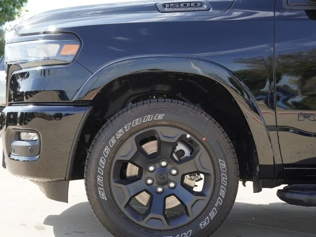 New 2026 Diamond Black Crystal Pearl-Coat Exterior Paint RAM Big Horn/Lone Star image 5