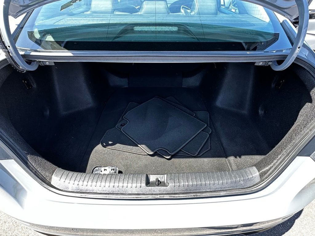 Used 2024 Gray Honda EX-L image 8